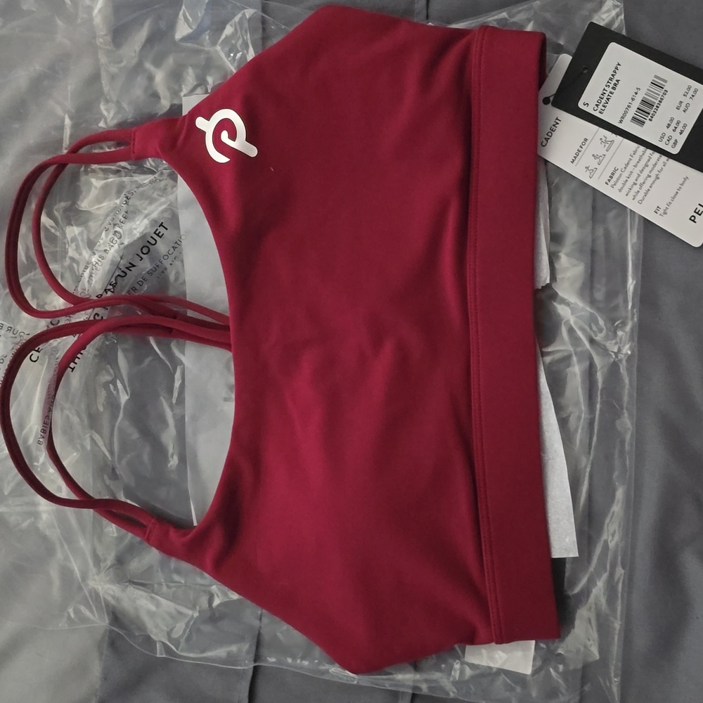 Peloton Cadent Bra - NWT - Small